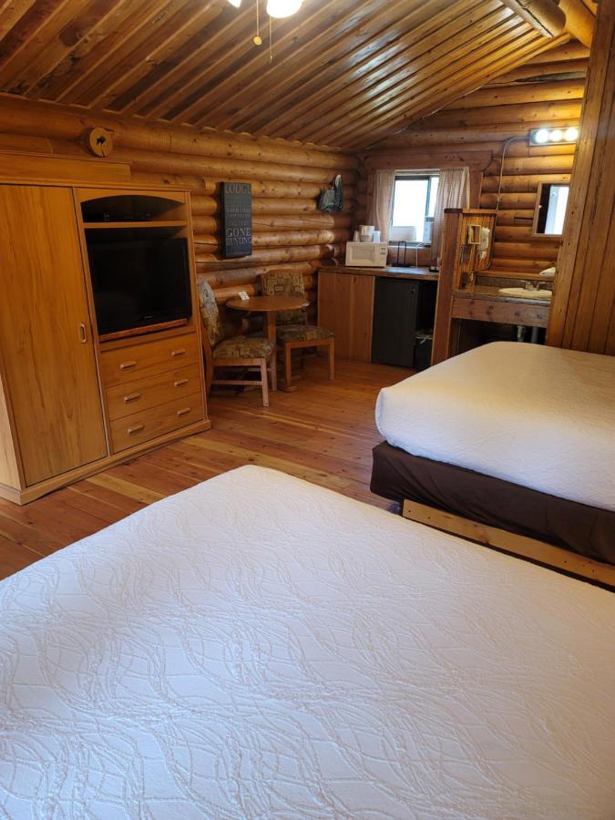 Motel Riverfront & 3*