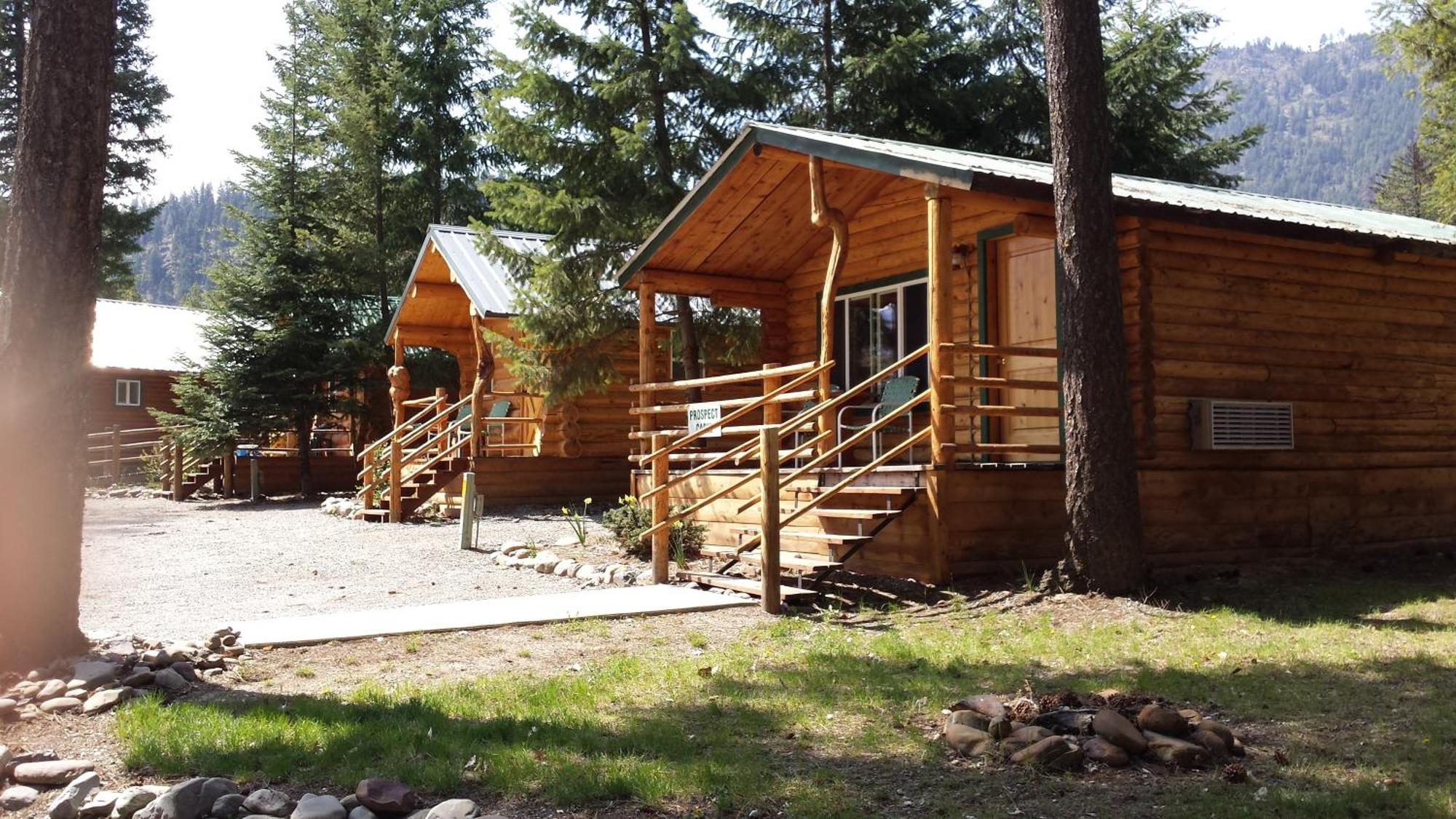 Riverfront & Motel